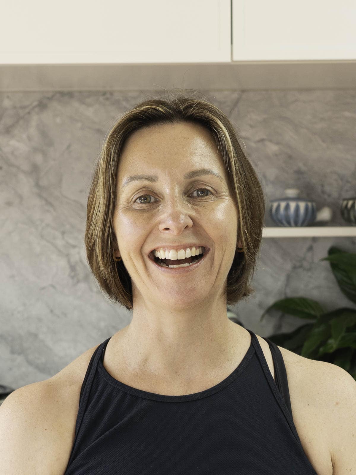 Head Shot of Stacey Kemeys, Author of Fuller Bowl.